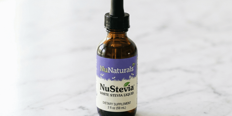 How to Make Sugar-Free Simple Syrup Using Liquid Stevia